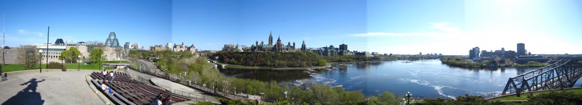 Panorama. Panoramic. Stitched. Ottawa, Canadá.