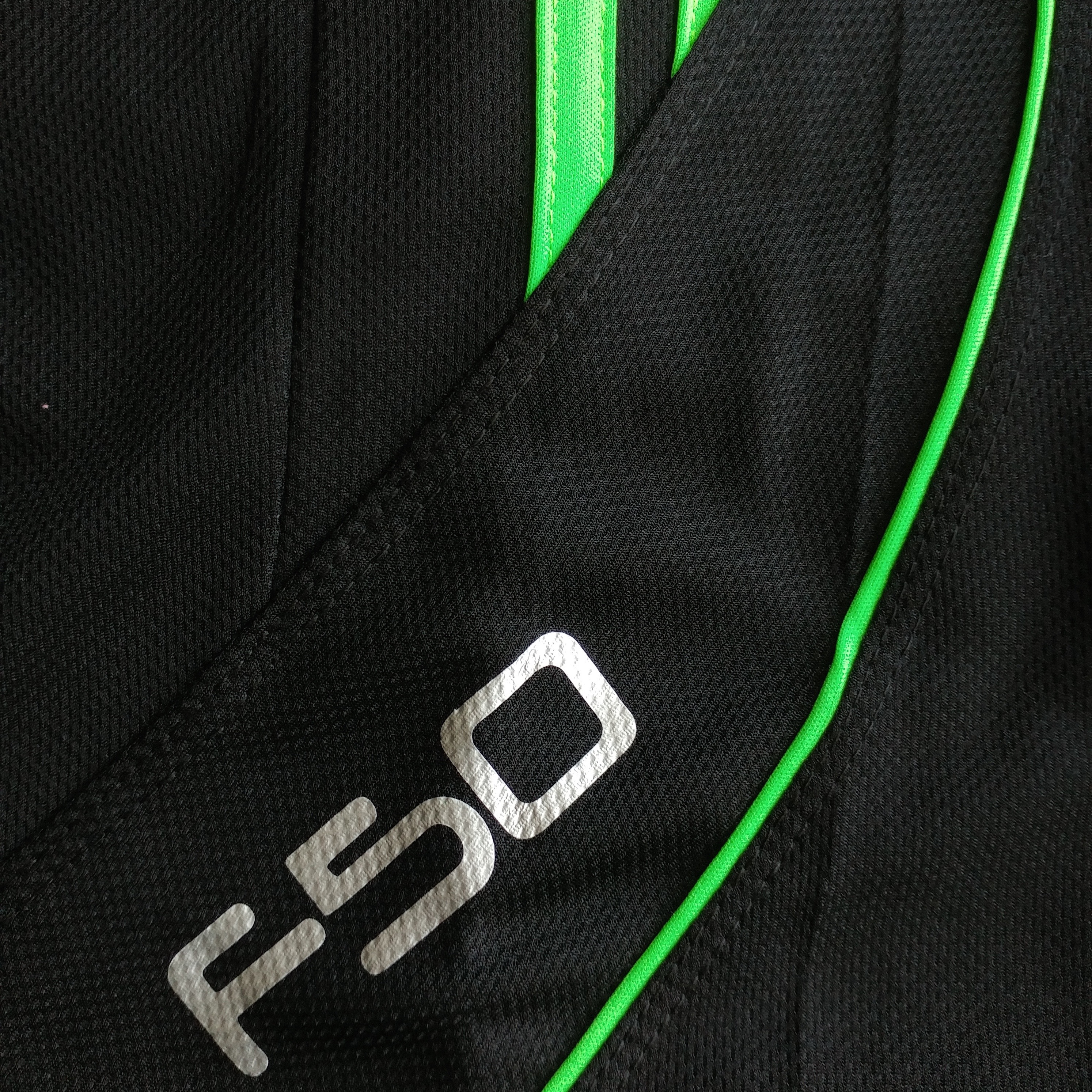 PANTS F50 Holand Negro Verde Neon Tela 2 Pants deportivos hombre. Negro Verde Neon. Ropa deportiva hombre. Tienda para hombres.