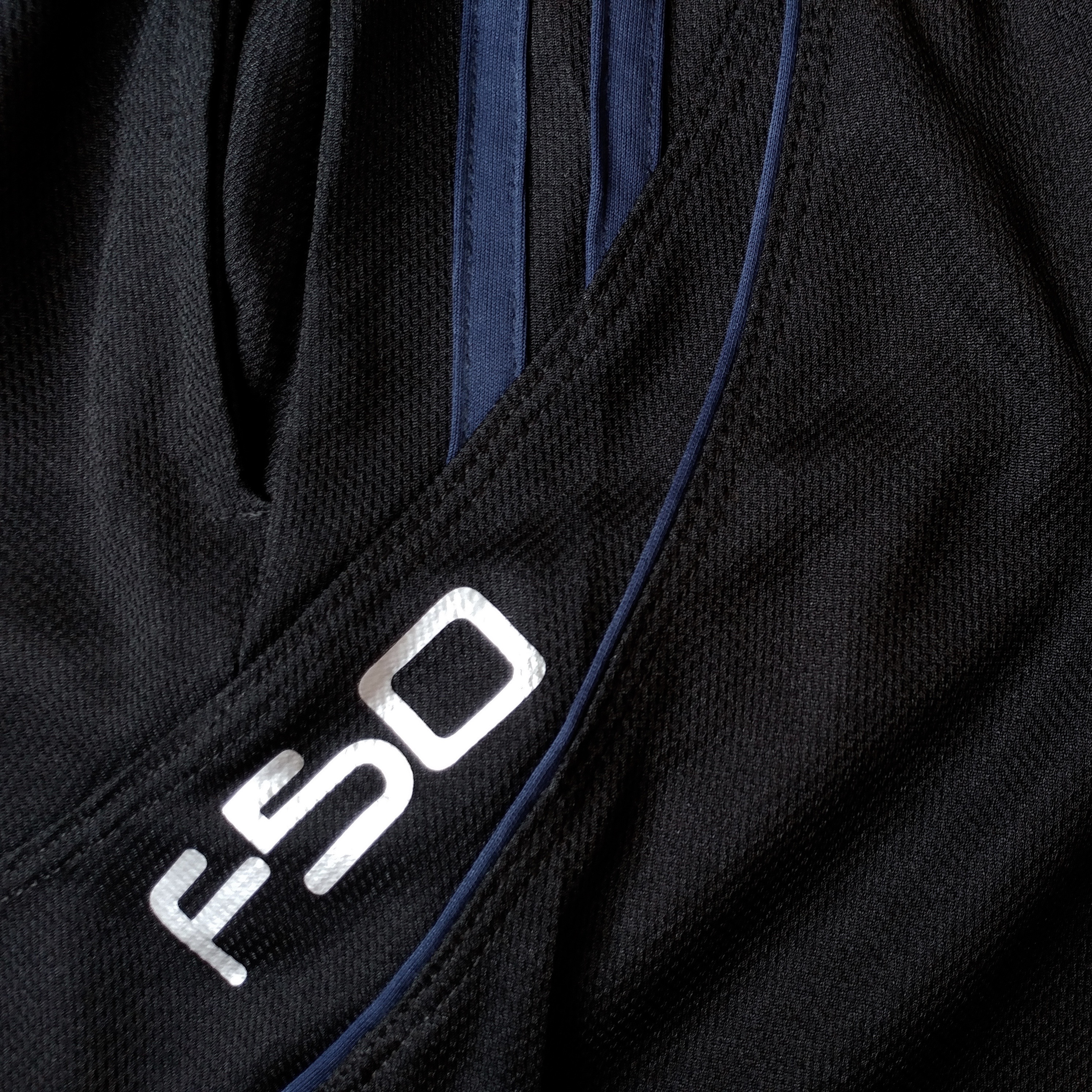 SHORT F50 Holand Negro Azul Marino z Tela 1 Short deportivo hombre. Negro Azul Marino. Ropa deportiva hombre. Tienda para hombres.