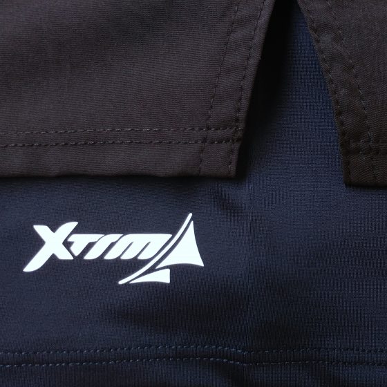 Short deportivo con licra, para hombre. Correr, corredor. Runner shorts. Negro Azul Marino. Ropa deportiva hombre. Tienda.